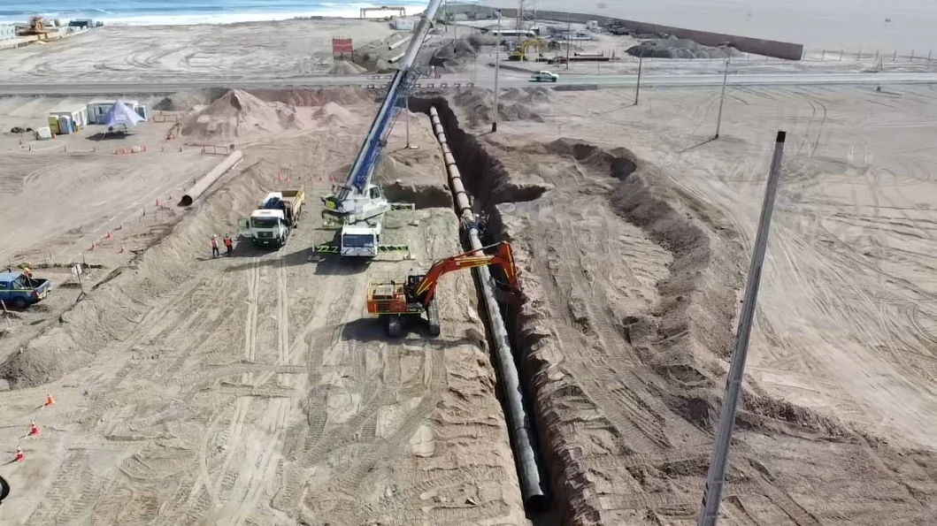 Instalación de tubería HDPE en faena